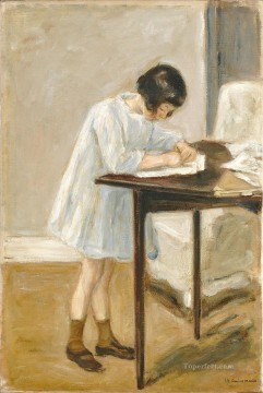 Max Liebermann Painting - La nieta del artista en la mesa 1923 Max Liebermann Impresionismo alemán